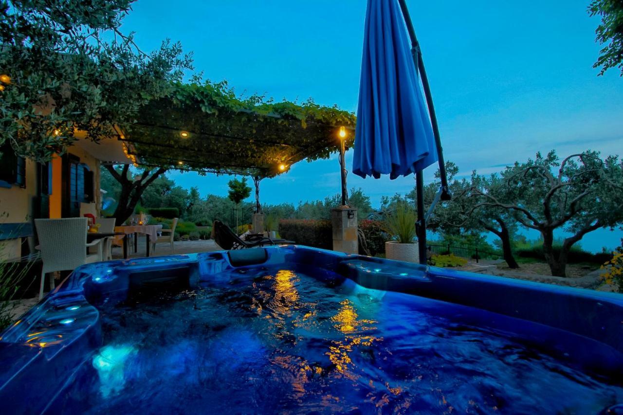 Holiday Home Oaza Baška Voda Eksteriør billede